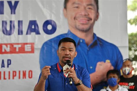 8 world titles, 2 degrees: The education of Manny .